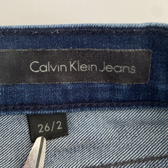 Calvin Klein Dark Wash Modern Bootcut Raw Edge Denim Classic Style Jeans  3464 - Picture 5 of 11